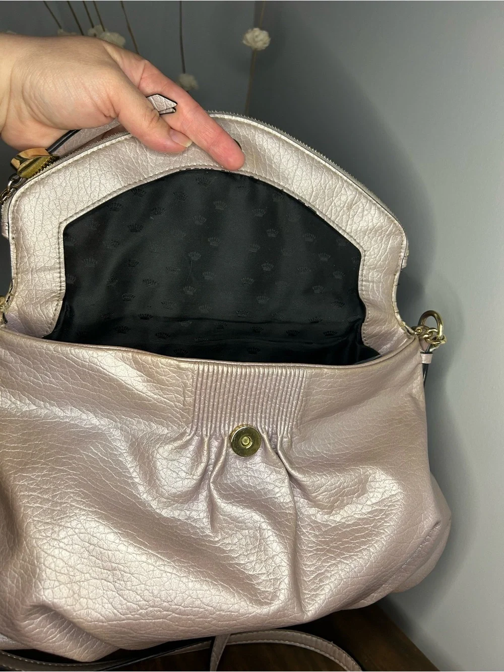 Juicy Couture Greta Lilac Pearl Iridescent Flap Crossbody Y2K Bag